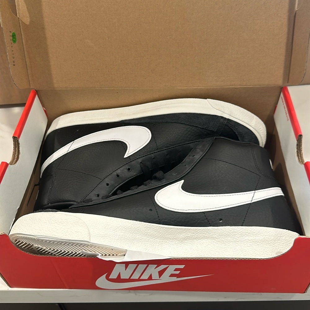 Nike Blazer High Size 12 Men’s